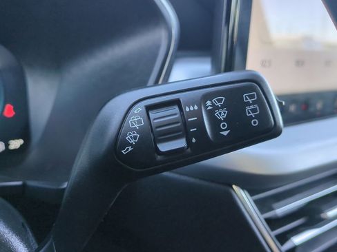 Used 2024 Ford Escape Platinum image 25