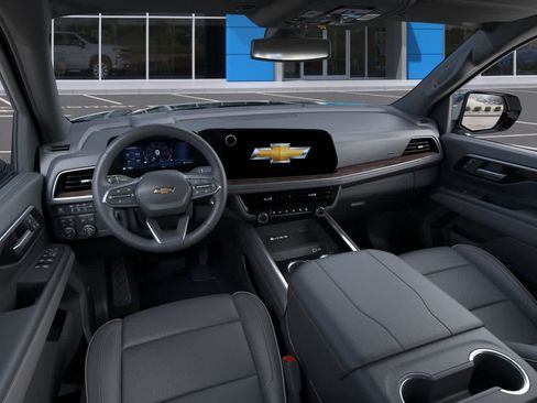 New 2026 Chevrolet Suburban Premier w/ Sun And Tow Package AWD/4WD image 15