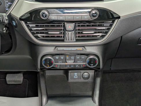 Certified 2022 Ford Escape SE w/ Convenience Package image 19