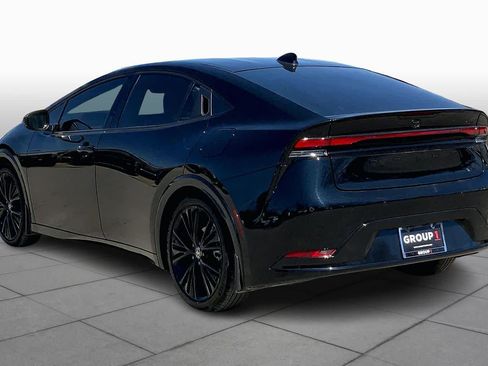 Used 2025 Toyota Prius image 11