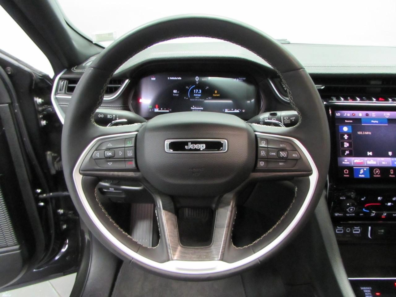 Used 2024 Jeep Grand Cherokee L Limited w/ Luxury Tech Group II AWD/4WD image 26