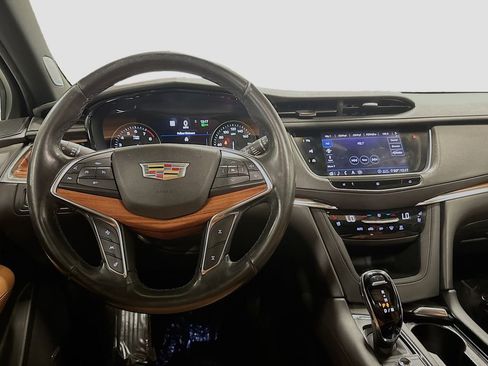 Used 2020 Cadillac XT5 Premium Luxury image 29