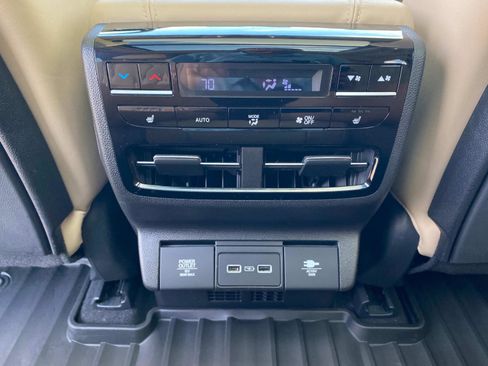 Used 2023 Acura MDX SH-AWD w/ Advance Package image 27