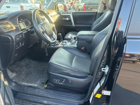 Used 2019 Toyota 4Runner SR5 Premium image 13