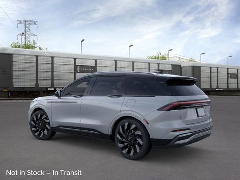 New 2026 Lincoln Nautilus Reserve image 4