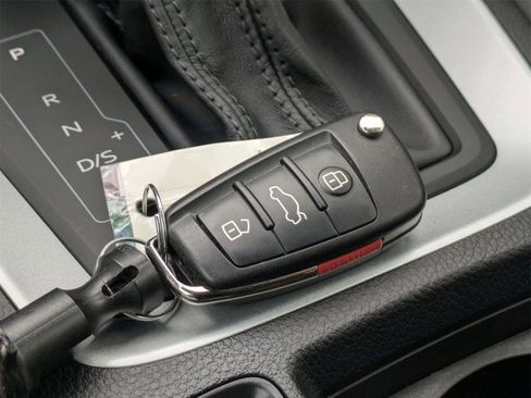 Used 2023 Audi Q3 2.0T Premium w/ Convenience Package image 32