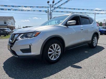 Used 2017 Nissan Rogue SV w/ SV Premium Package