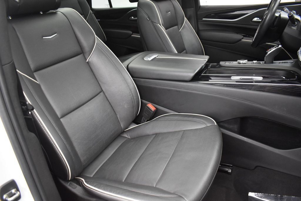 Used 2021 Cadillac Escalade Sport w/ Driver Assist Tech Package AWD/4WD image 39