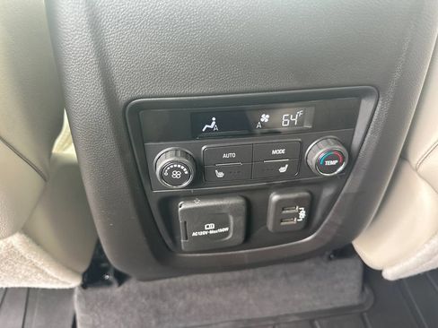 Used 2023 Buick Enclave Premium FWD image 23