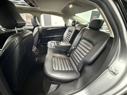 Used 2020 Ford Fusion SEL image 24