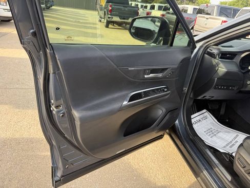 Used 2021 Toyota Venza Limited w/ Advanced Technology Package AWD/4WD image 8