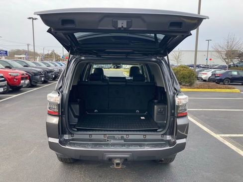 Used 2019 Toyota 4Runner SR5 Premium image 7
