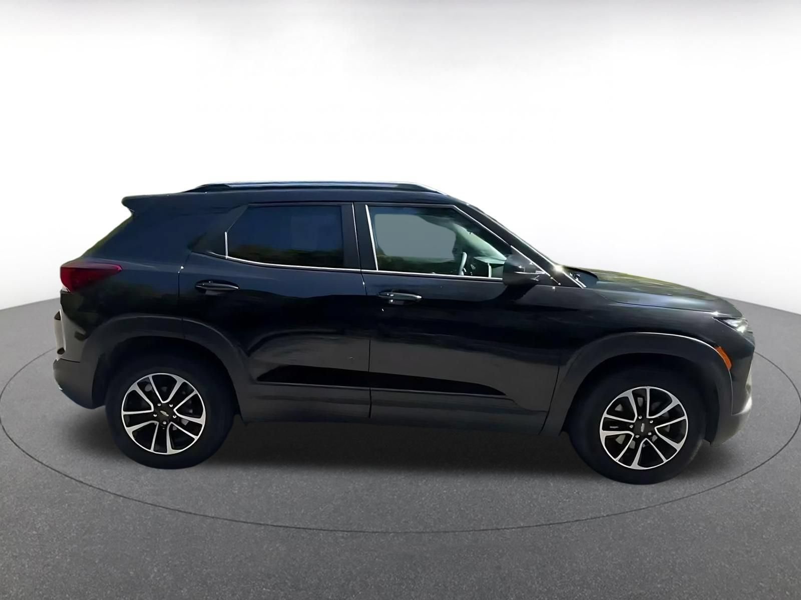 Used 2025 Chevrolet TrailBlazer LT FWD image 15