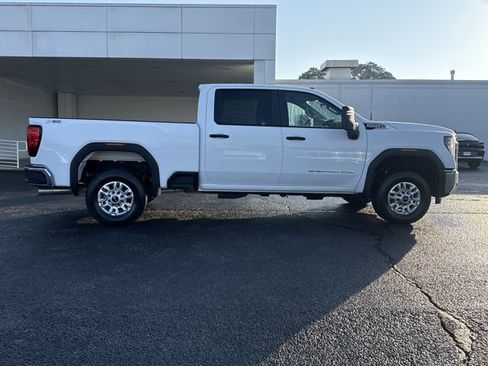 New 2026 GMC Sierra 2500 Pro image 2