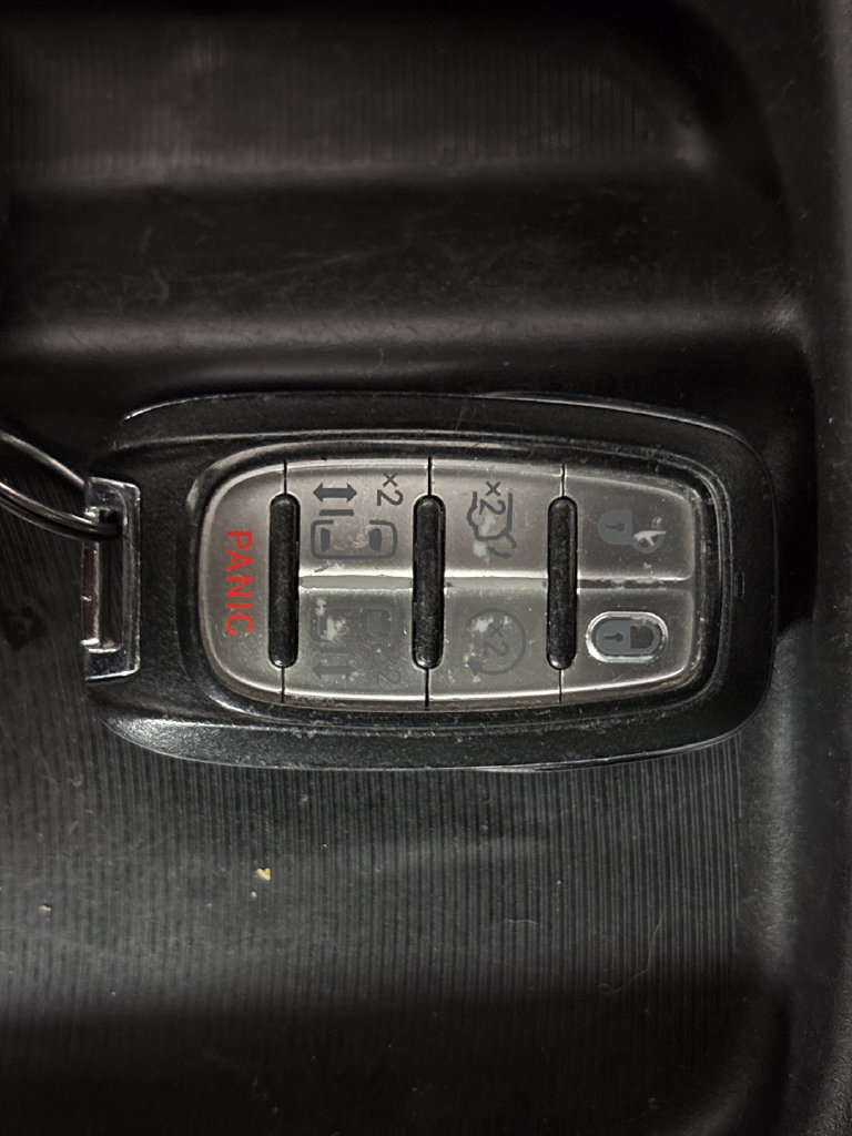 Used 2019 Chrysler Pacifica Touring-L FWD image 35
