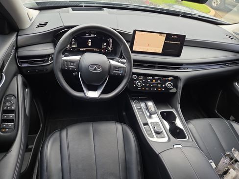 Used 2023 INFINITI QX60 Luxe w/ Vision Package FWD image 9
