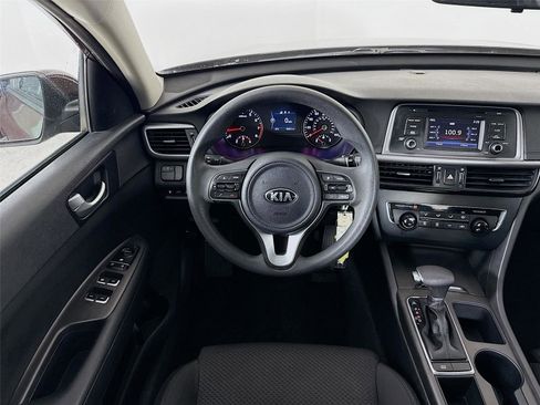 Used 2017 Kia Optima LX image 21