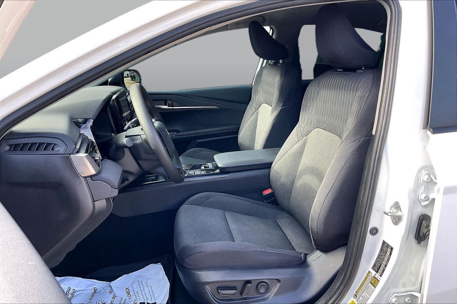 Used 2026 Toyota Camry LE w/ Convenience Package FWD image 8