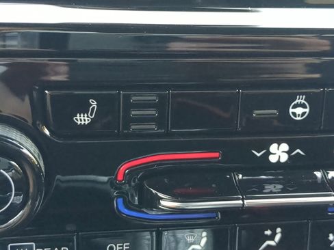 New 2025 Jeep Grand Cherokee Laredo X w/ Luxury Tech Group I image 21