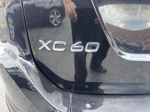 Used 2015 Volvo XC60 T5 Premier w/ Proximity Package FWD image 6