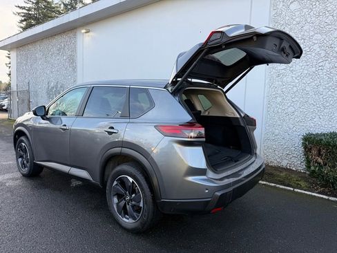 Certified 2024 Nissan Rogue SV image 10