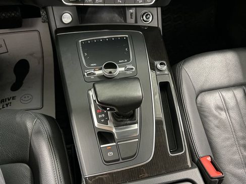 Used 2018 Audi Q5 2.0T Premium Plus w/ Premium Plus Package AWD/4WD image 18