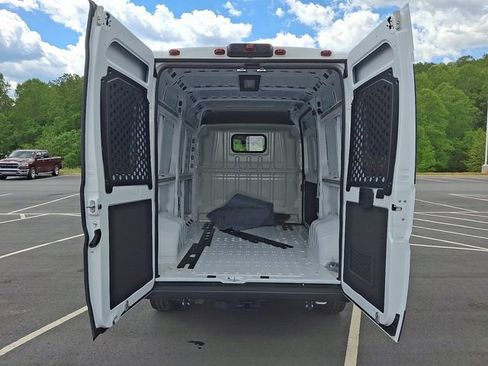 Used 2025 RAM ProMaster 2500 w/ Convenience Group FWD image 29