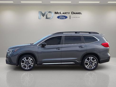 Used 2024 Subaru Ascent Limited w/ Technology Package AWD/4WD image 3
