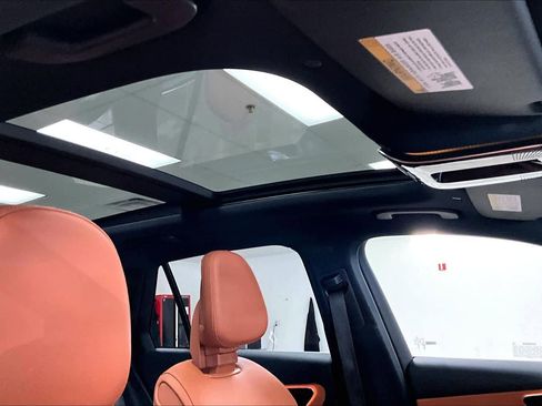 Used 2026 Mercedes-Benz GLC 300 4MATIC image 13