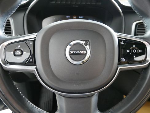 Used 2022 Volvo XC90 T6 Inscription w/ Lounge Package image 25