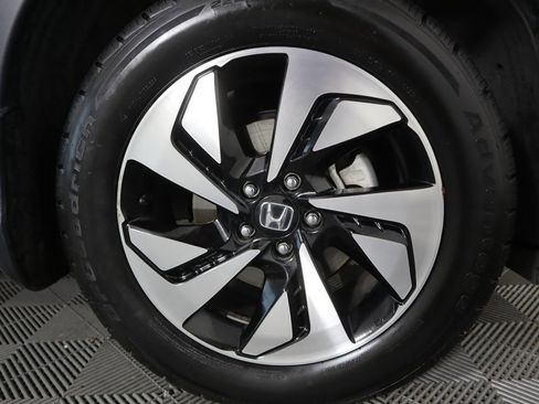 Used 2016 Honda CR-V Touring image 32