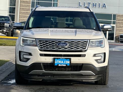 Used 2016 Ford Explorer Platinum image 10