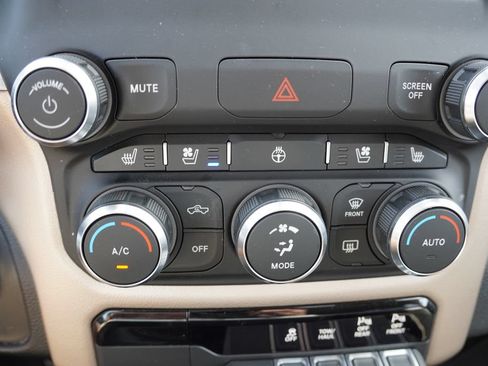 Certified 2020 RAM 1500 Laramie AWD/4WD image 6