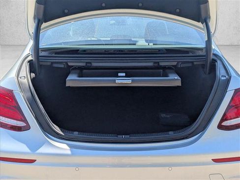 Used 2019 Mercedes-Benz E 300 image 6
