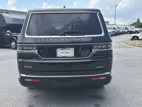 Used 2024 Jeep Grand Wagoneer L Series III AWD/4WD image 9