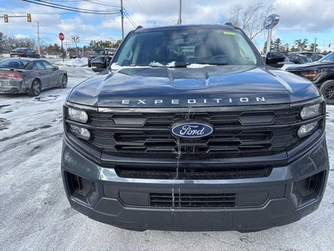 New 2026 Ford Expedition Active image 8