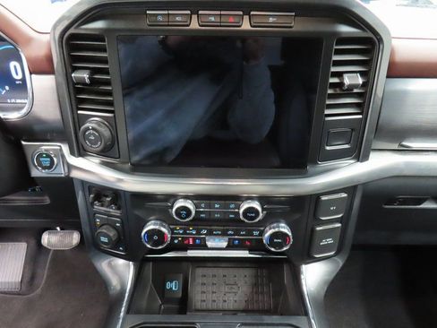 Used 2023 Ford F150 Lariat w/ Equipment Group 502A High image 13