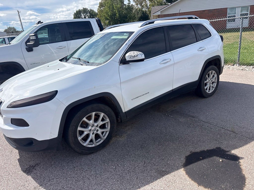 Used 2018 Jeep Cherokee Latitude FWD image 7