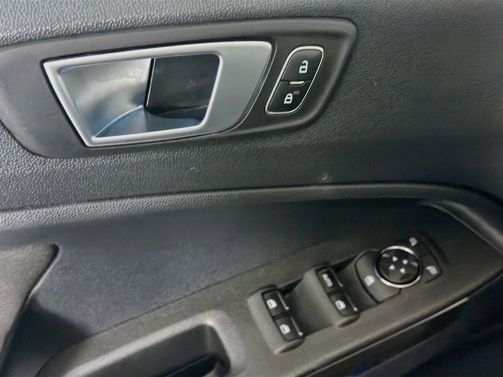 Used 2019 Ford EcoSport SE w/ SE Convenience Package FWD image 15