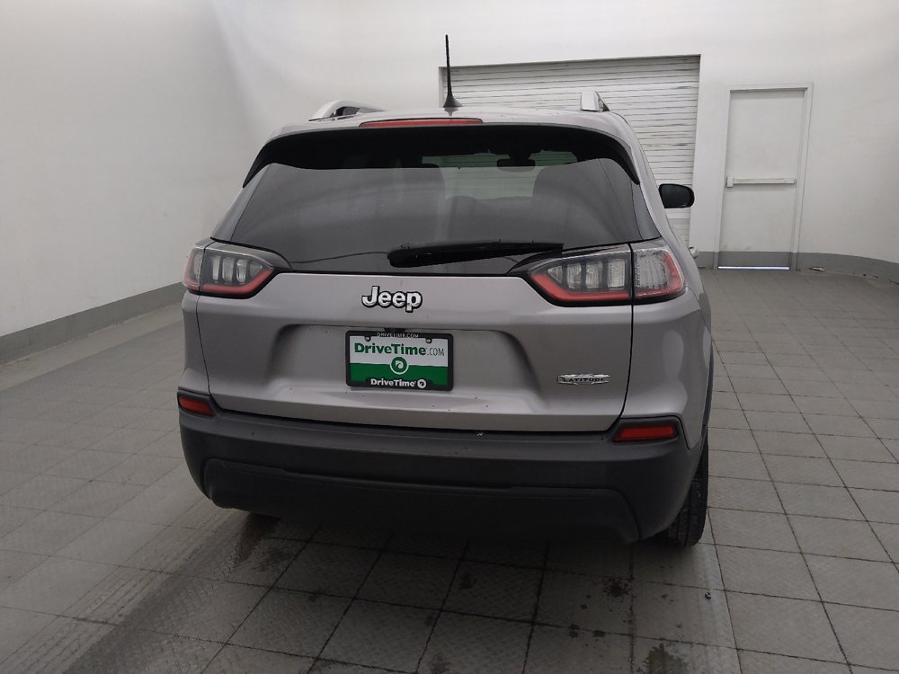 Used 2019 Jeep Cherokee Latitude Plus w/ Comfort/Convenience Group FWD image 7