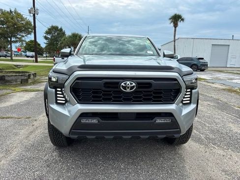 Used 2025 Toyota Tacoma TRD Off-Road w/ TRD Off Road Upgrade Package AWD/4WD image 8