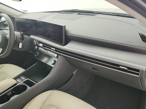Used 2025 Hyundai Sonata SEL FWD image 27
