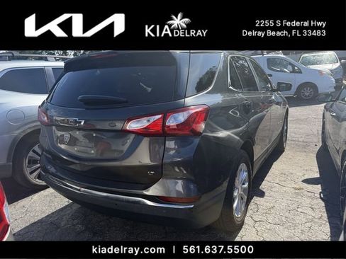 Used 2021 Chevrolet Equinox LT image 2
