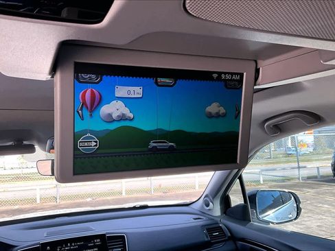 Used 2020 Honda Pilot Touring image 32