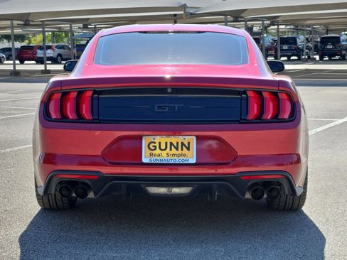 Used 2018 Ford Mustang GT RWD image 4