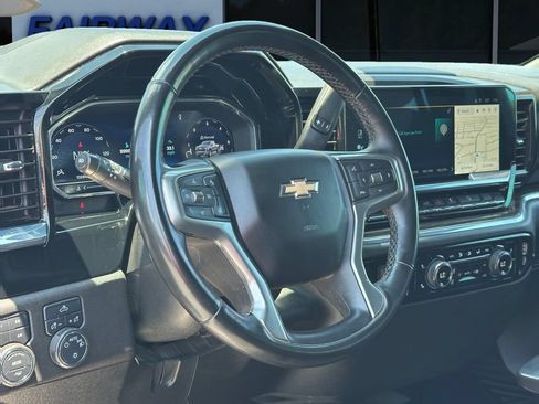 Used 2024 Chevrolet Silverado 1500 LT w/ Z71 Off-Road Package AWD/4WD image 13