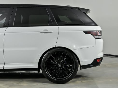 Used 2017 Land Rover Range Rover Sport SVR image 9