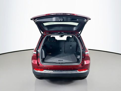 New 2025 Jeep Grand Cherokee Laredo X w/ Luxury Tech Group I image 15