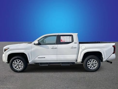 Used 2024 Toyota Tacoma SR5 image 2