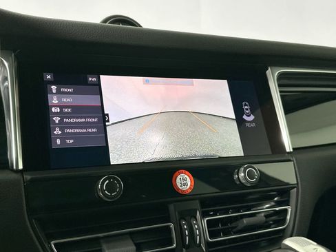 Certified 2025 Porsche Macan image 23